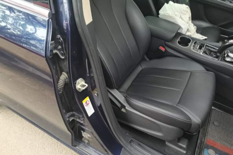 Used BYD Song MAX 2018 1.5T Automatic Smart Connect Luxury 7-Seater Right Front Seat