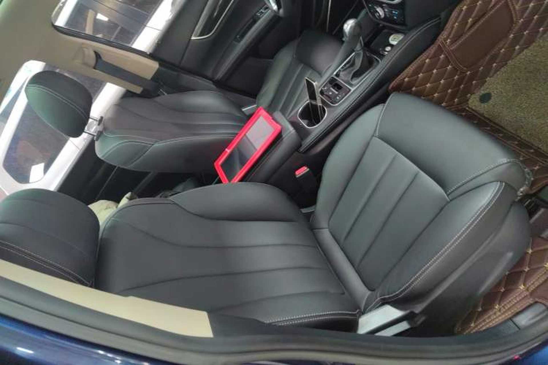 Used BYD Song MAX 2018 1.5T Automatic Smart Connect Elite Model with 6 Seats Right Front Seat