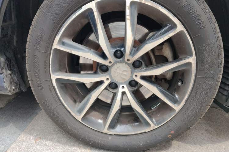 Used BYD Song MAX 2018 1.5T Automatic Smart Connect Luxury 6-Seater Right Front Wheel Hub
