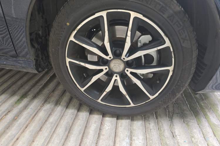 Used BYD Song MAX 2018 1.5T Automatic Smart Connect Luxury 6-Seater Right Front Wheel Hub