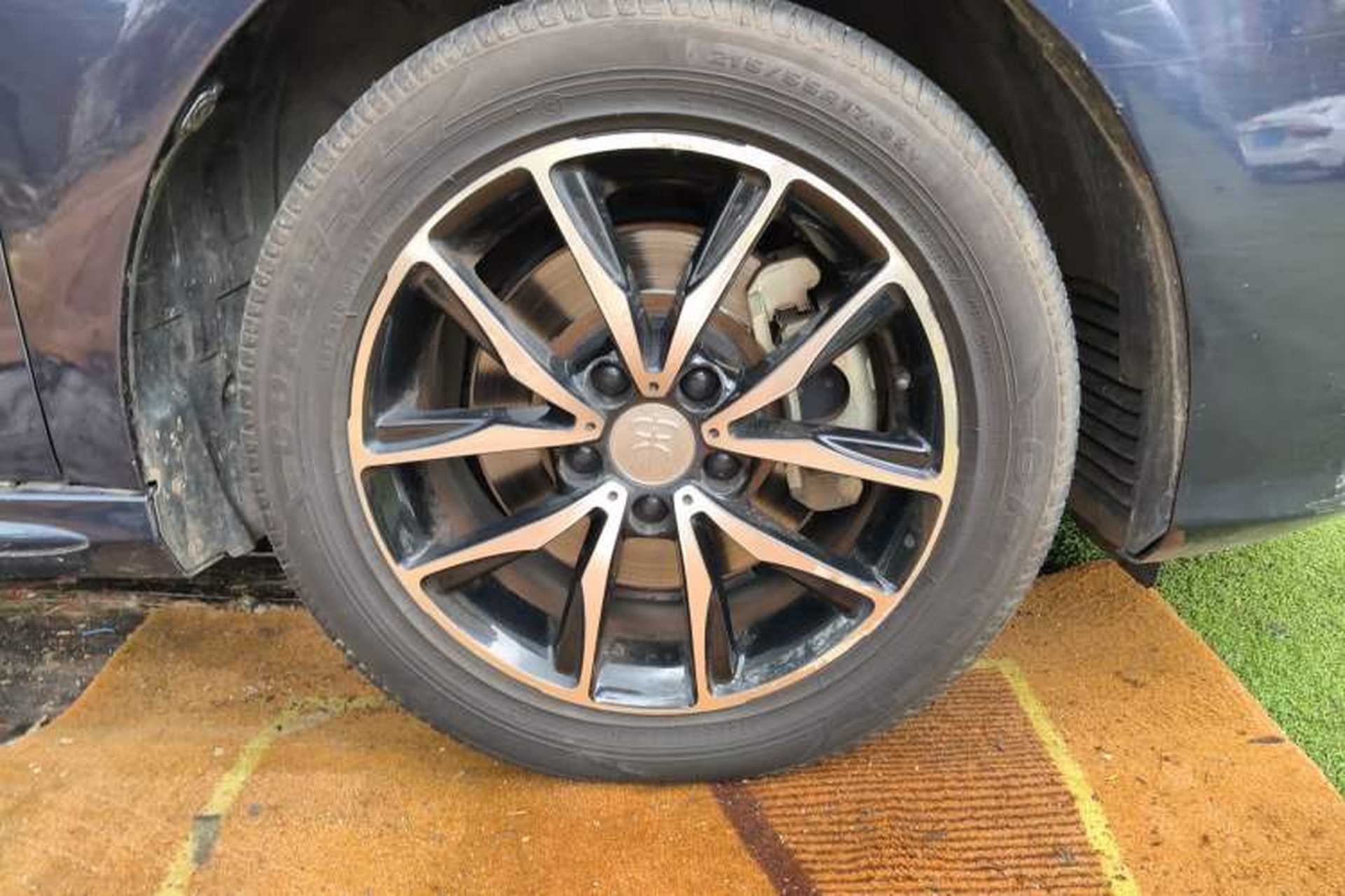 Used BYD Song MAX 2018 1.5T Automatic Smart Connect Luxury 6-Seater Right Front Wheel Hub
