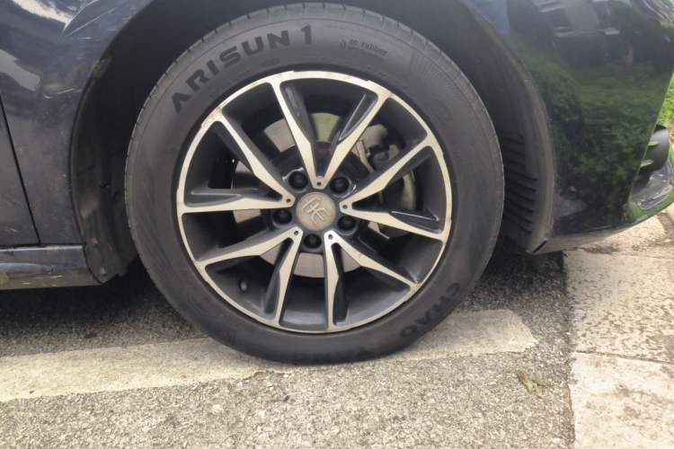 Used BYD Song MAX 2018 1.5T Automatic Smart Connect Flagship 7-Seater Right Front Wheel Hub