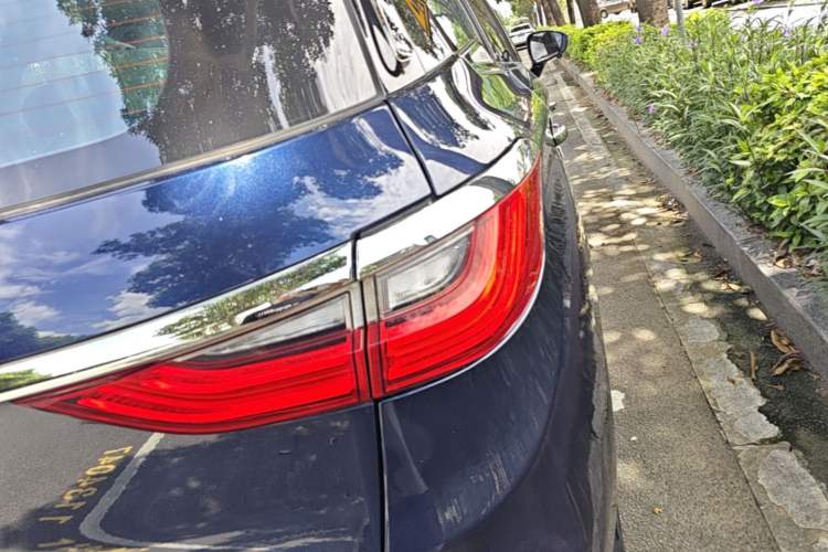 Used BYD Song MAX 2018 1.5T Automatic Smart Connect Luxury 6-Seater Right Rear Taillight