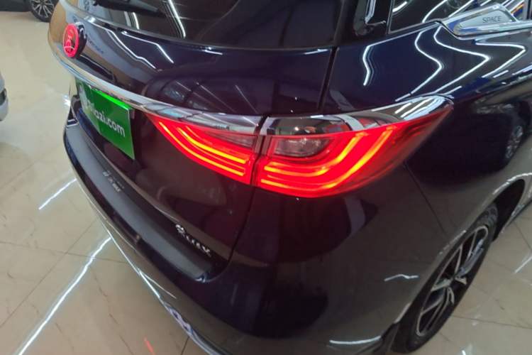 Used BYD Song MAX 2018 1.5T Automatic Smart Connect Luxury 6-Seater Right Rear Taillight