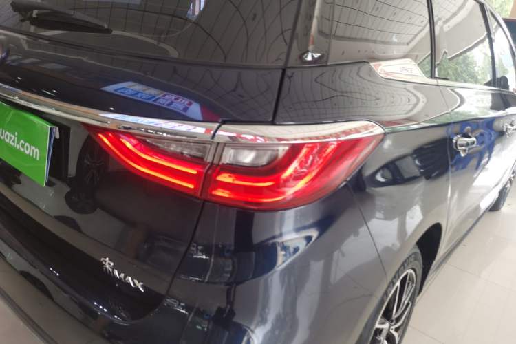 Used BYD Song MAX 2018 1.5T Automatic Smart Connect Elite Model with 6 Seats Right Rear Taillight
