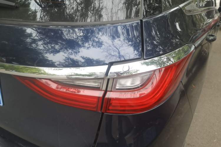 Used BYD Song MAX 2018 1.5T Automatic Smart Connect Luxury 7-Seater Right Rear Taillight