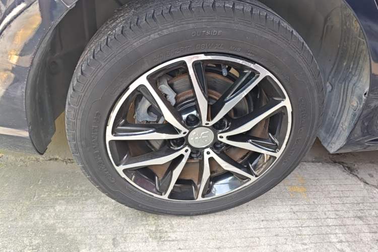 Used BYD Song MAX 2018 1.5T Automatic Smart Connect Elite Model with 6 Seats Right Rear Wheel Hub
