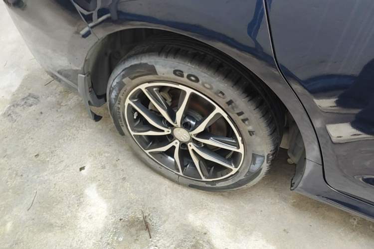 Used BYD Song MAX 2018 1.5T Automatic Smart Connect Luxury 6-Seater Right Rear Wheel Hub