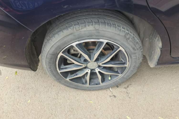 Used BYD Song MAX 2018 1.5T Automatic Smart Connect Luxury 7-Seater Right Rear Wheel Hub