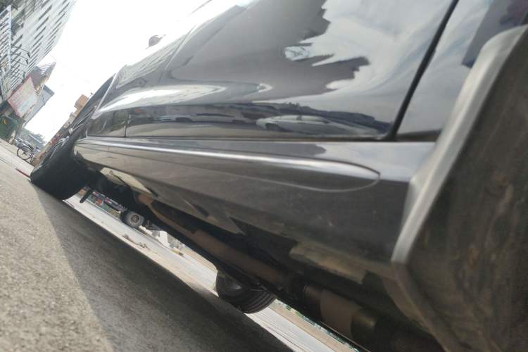 Used BYD Song MAX 2018 1.5T Automatic Smart Connect Elite Model with 6 Seats Right Side Sill