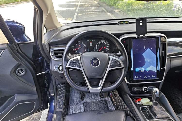 Used BYD Song MAX 2018 1.5T Automatic Smart Connect Luxury 6-Seater Steering Wheel