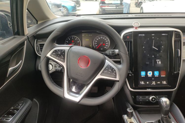 Used BYD Song MAX 2018 1.5T Automatic Smart Connect Elite Model with 6 Seats Steering Wheel