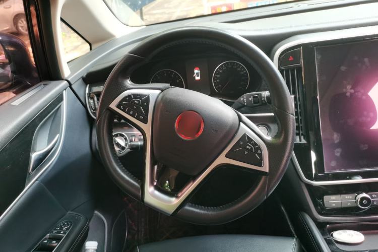 Used BYD Song MAX 2018 1.5T Automatic Smart Connect Elite Model with 6 Seats Steering Wheel