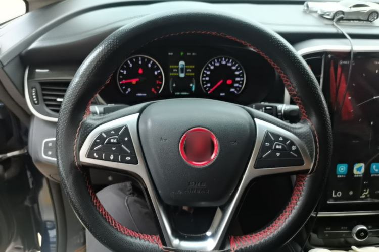 Used BYD Song MAX 2018 1.5T Automatic Smart Connect Luxury 7-Seater Steering Wheel