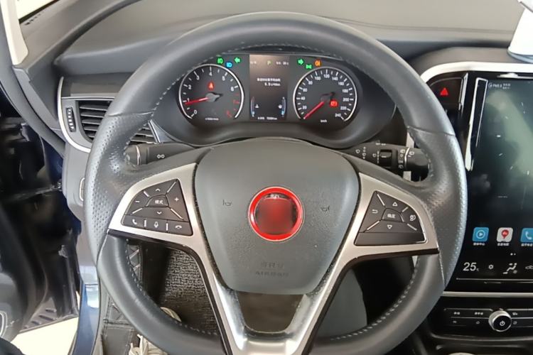 Used BYD Song MAX 2018 1.5T Automatic Smart Connect Elite Model with 6 Seats Steering Wheel