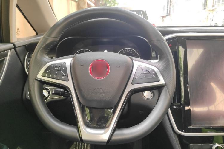 Used BYD Song MAX 2018 1.5T Automatic Smart Connect Elite Model with 6 Seats Steering Wheel