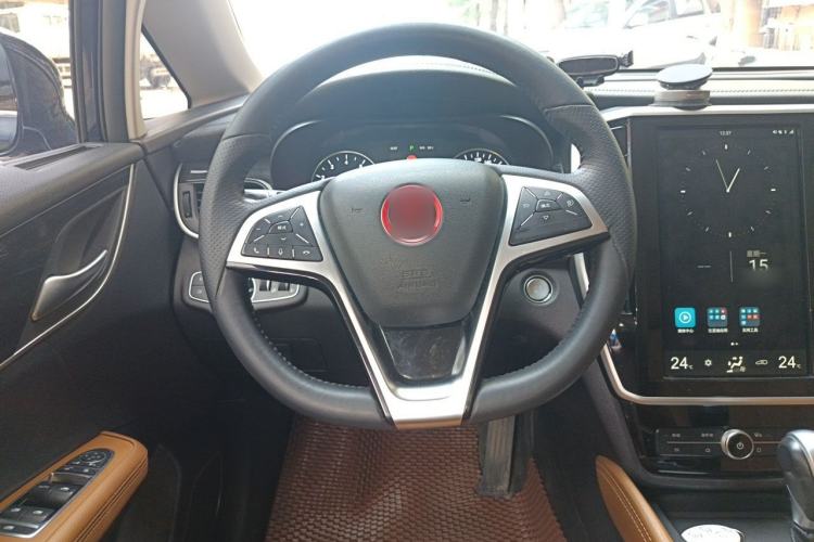 Used BYD Song MAX 2018 1.5T Automatic Smart Connect Luxury 6-Seater Steering Wheel