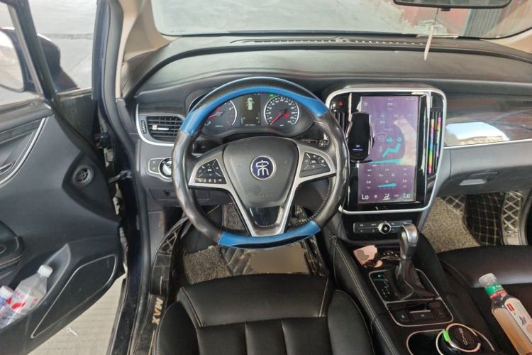 Used BYD Song MAX 2018 1.5T Automatic Smart Connect Luxury 6-Seater Steering Wheel