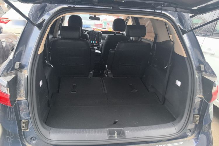 Used BYD Song MAX 2018 1.5T Automatic Smart Connect Elite Model with 6 Seats Trunk