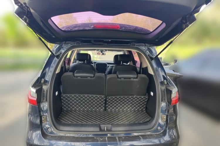 Used BYD Song MAX 2018 1.5T Automatic Smart Connect Elite Model with 6 Seats Trunk