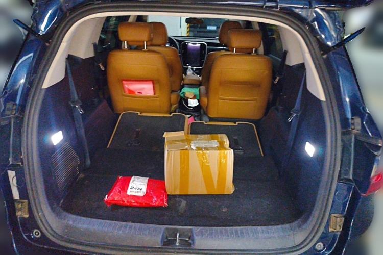 Used BYD Song MAX 2018 1.5T Automatic Smart Connect Elite Model with 6 Seats Trunk