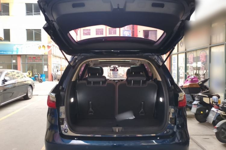 Used BYD Song MAX 2018 1.5T Automatic Smart Connect Elite Model with 6 Seats Trunk