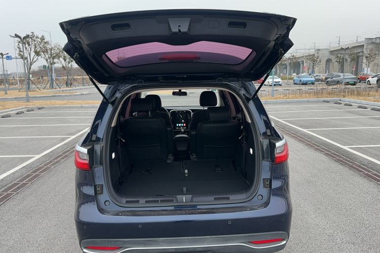 Used BYD Song MAX 2018 1.5T Automatic Smart Connect Elite Model with 6 Seats Trunk