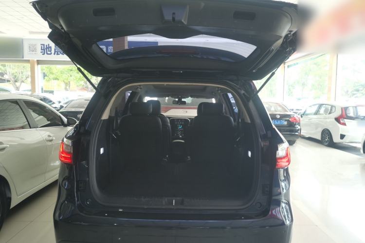 Used BYD Song MAX 2018 1.5T Automatic Smart Connect Elite Model with 6 Seats Trunk