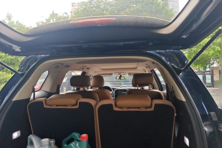 Used BYD Song MAX 2018 1.5T Automatic Smart Connect Elite Model with 6 Seats Trunk