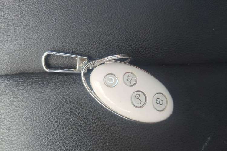 Used BYD Song MAX 2018 1.5T Automatic Smart Connect Luxury 6-Seater Vehicle Key