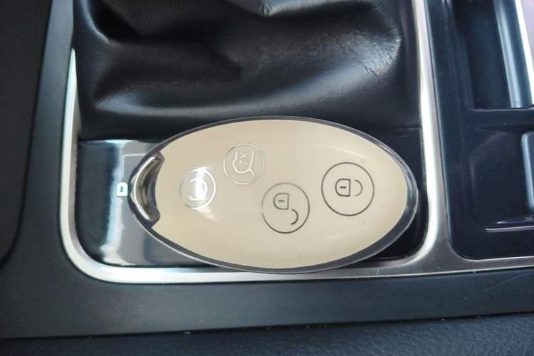 Used BYD Song MAX 2018 1.5T Automatic Smart Connect Luxury 6-Seater Vehicle Key
