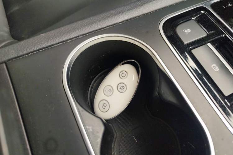 Used BYD Song MAX 2018 1.5T Automatic Smart Connect Elite Model with 6 Seats Vehicle Key