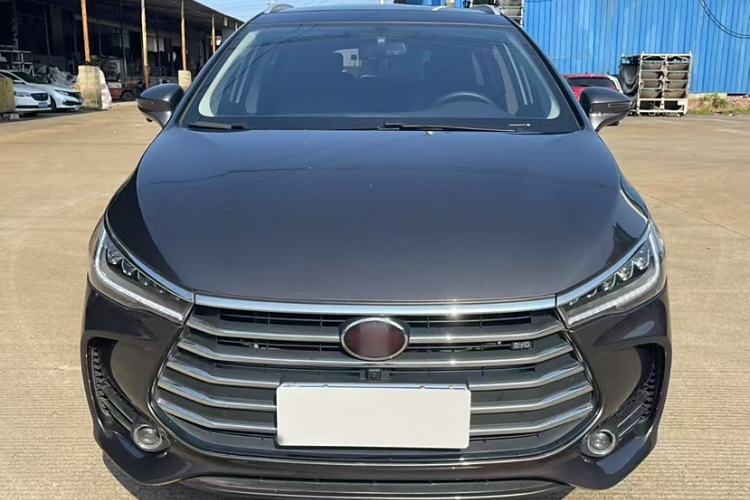Used BYD Song MAX 2018 1.5T Automatic Smart Connect Elite Model with 6 Seats Exterior 1