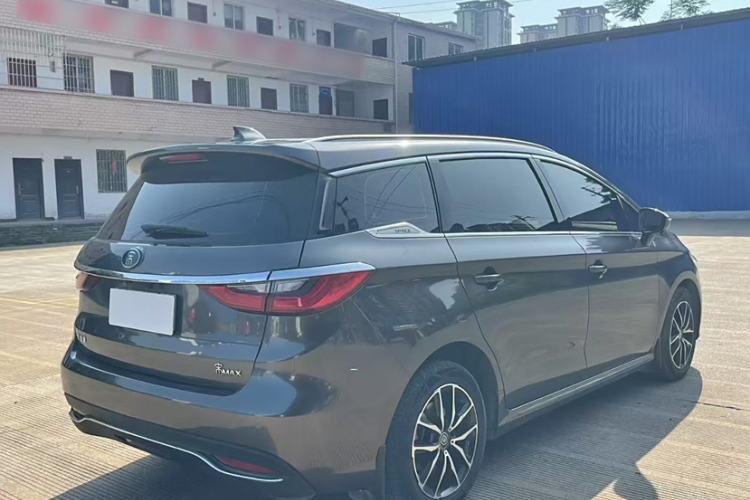 Used BYD Song MAX 2018 1.5T Automatic Smart Connect Elite Model with 6 Seats Exterior 4