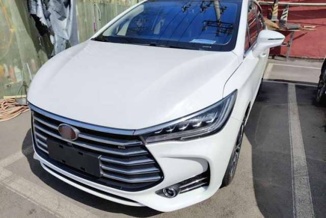 Used BYD Song MAX 2018 1.5T Automatic Smart Connect Elite Model with 6 Seats