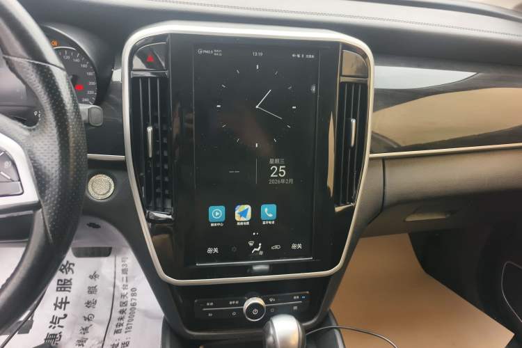 Used BYD Song MAX 2018 1.5T Automatic Smart Connect Elite Model with 6 Seats Audio And AC Panel
