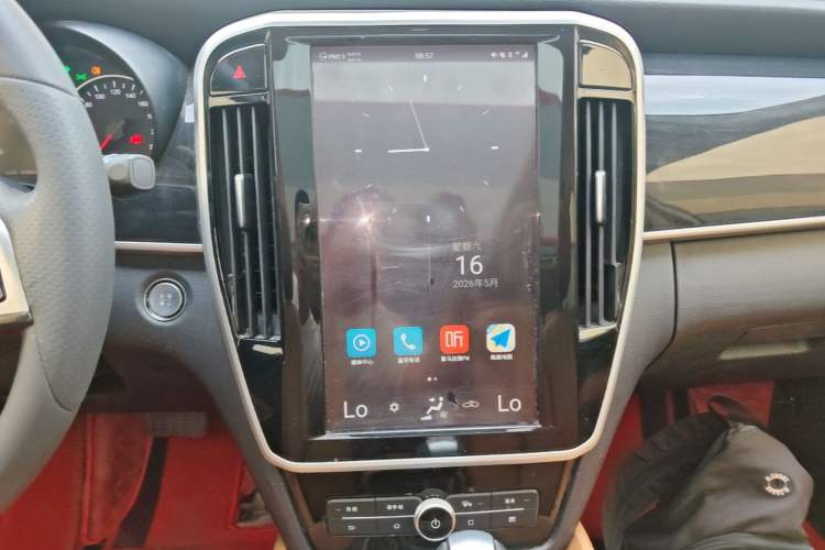 Used BYD Song MAX 2018 1.5T Automatic Smart Connect Luxury 6-Seater Audio And AC Panel