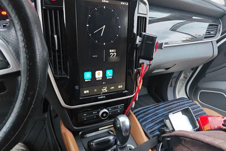 Used BYD Song MAX 2018 1.5T Automatic Smart Connect Luxury 6-Seater Audio And AC Panel