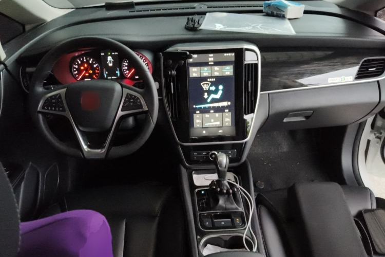 Used BYD Song MAX 2018 1.5T Automatic Smart Connect Luxury 7-Seater Center Console