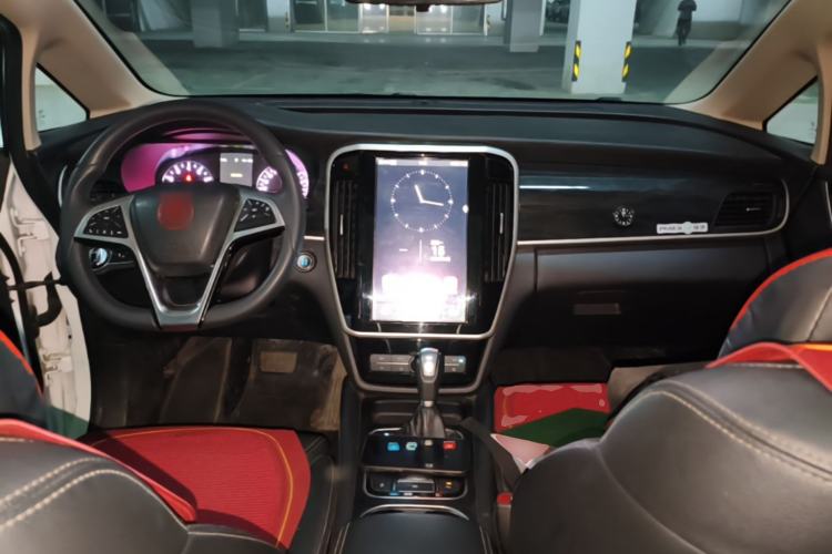 Used BYD Song MAX 2018 1.5T Automatic Smart Connect Elite Model with 6 Seats Center Console
