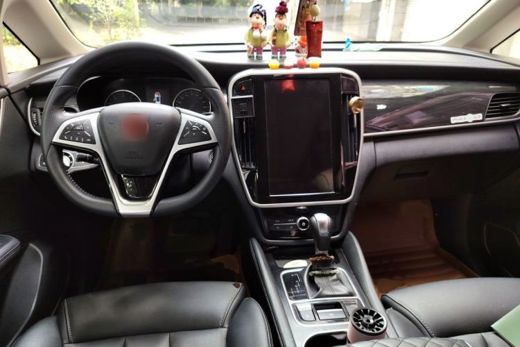 Used BYD Song MAX 2018 1.5T Automatic Smart Connect Elite Model with 6 Seats Center Console