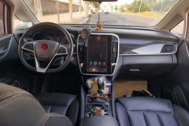 Used BYD Song MAX 2018 1.5T Automatic Smart Connect Elite Model with 6 Seats Center Console