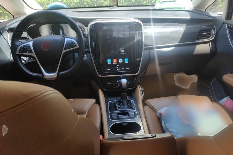 Used BYD Song MAX 2018 1.5T Automatic Smart Connect Luxury 6-Seater Center Console