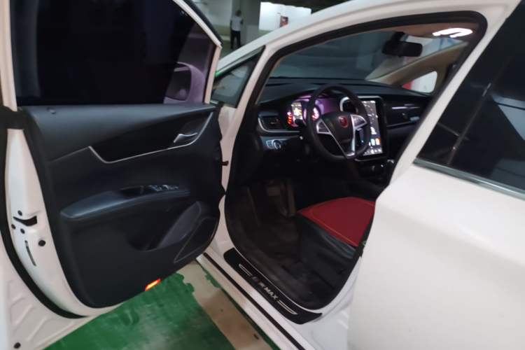Used BYD Song MAX 2018 1.5T Automatic Smart Connect Elite Model with 6 Seats Driver Seat