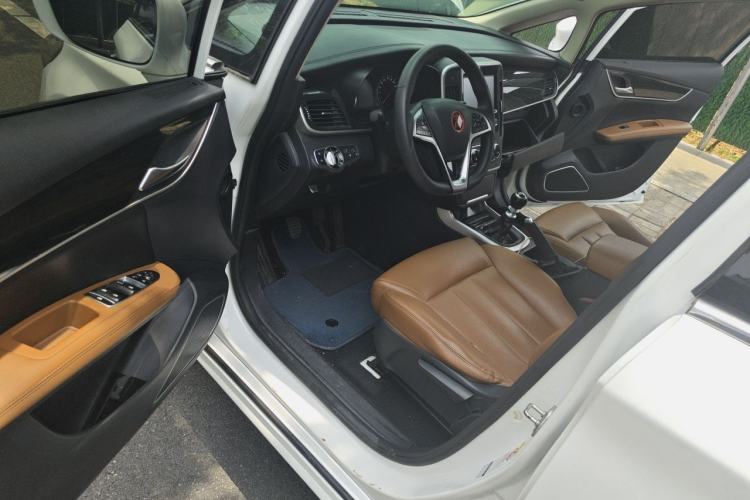 Used BYD Song MAX 2018 1.5T Manual Smart Connect Luxury 6-Seater Driver Seat