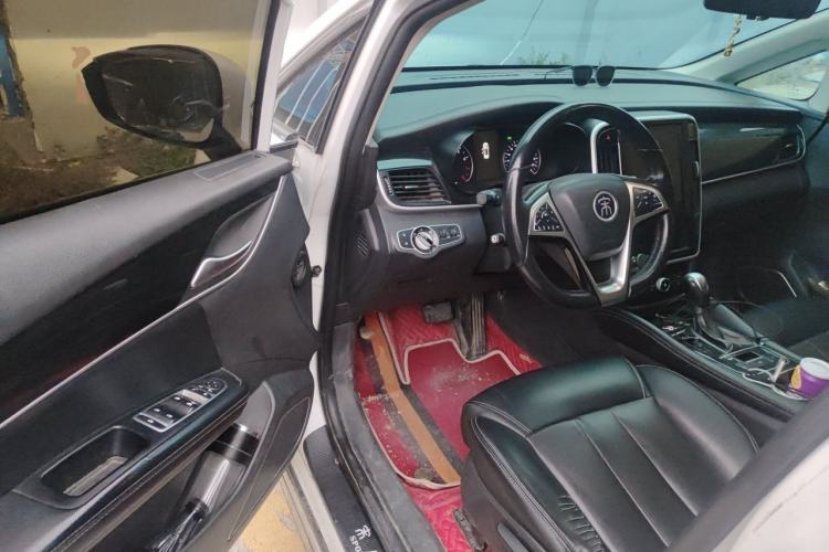 Used BYD Song MAX 2018 1.5T Automatic Smart Connect Elite Model with 6 Seats Driver Seat