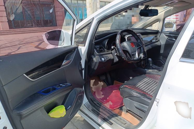 Used BYD Song MAX 2018 1.5T Automatic Smart Connect Elite Model with 6 Seats Driver Seat