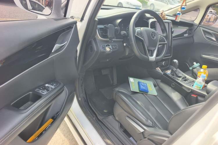 Used BYD Song MAX 2018 1.5T Automatic Smart Connect Elite Model with 6 Seats Driver Seat