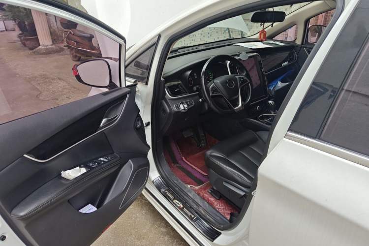 Used BYD Song MAX 2018 1.5T Automatic Smart Connect Luxury 7-Seater Driver Seat
