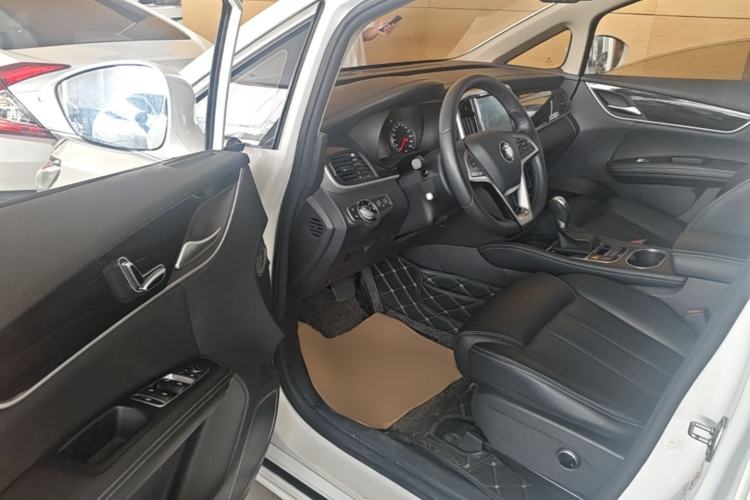 Used BYD Song MAX 2018 1.5T Automatic Smart Connect Luxury 6-Seater Driver Seat